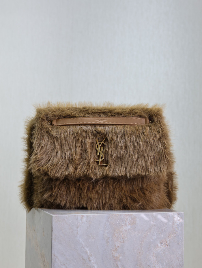 Y51 BAG B0113-246