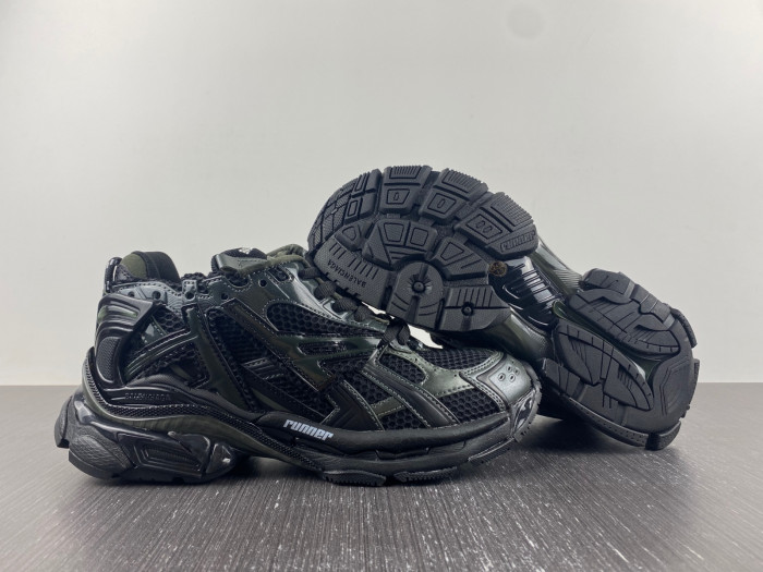 blcg runner sneaker bm5623-015