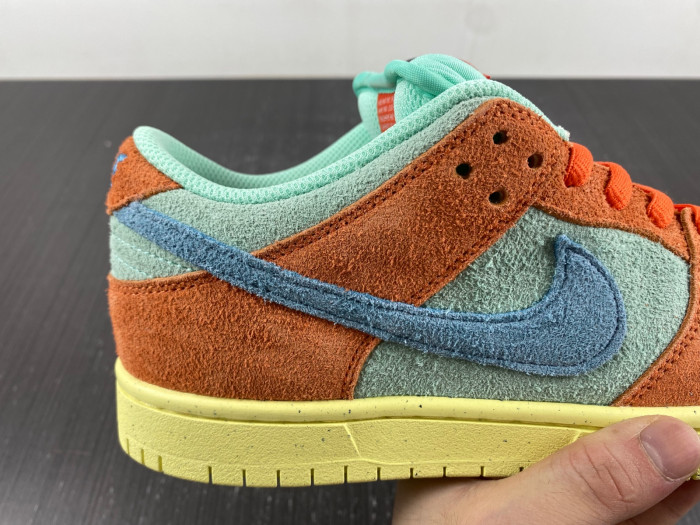 nike sb dunk low orange noise aqua dv5429-800