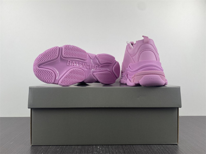 blcg sneaker triple.s sneakers 524039 w1fc3 9023