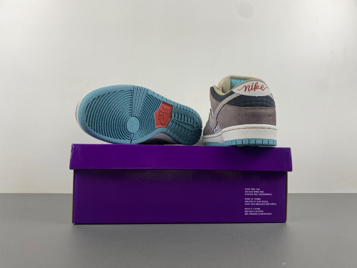 Nike SB Dunk Low Pro 