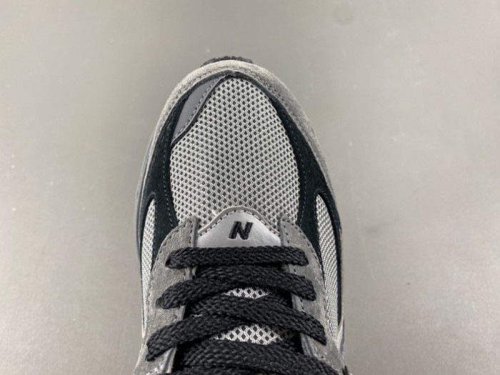 New Balance 2002R Castlerock Shadow Grey Black M2002RCL