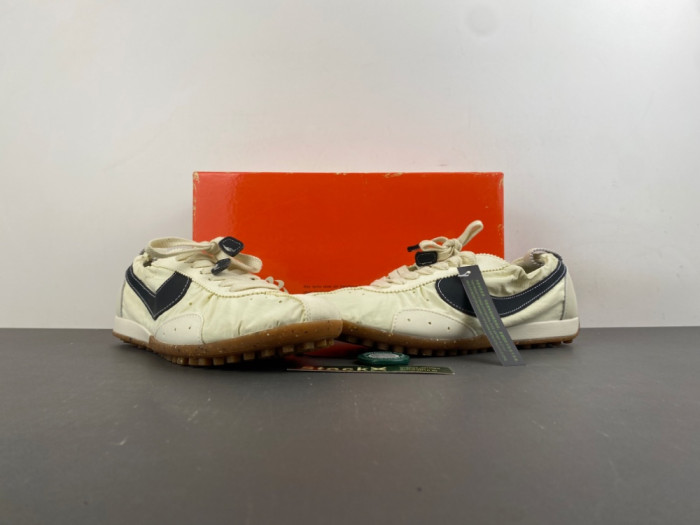 Ja*qvemvs x Nike Wmns Moon Shoe SP Alabaster HV8547-700