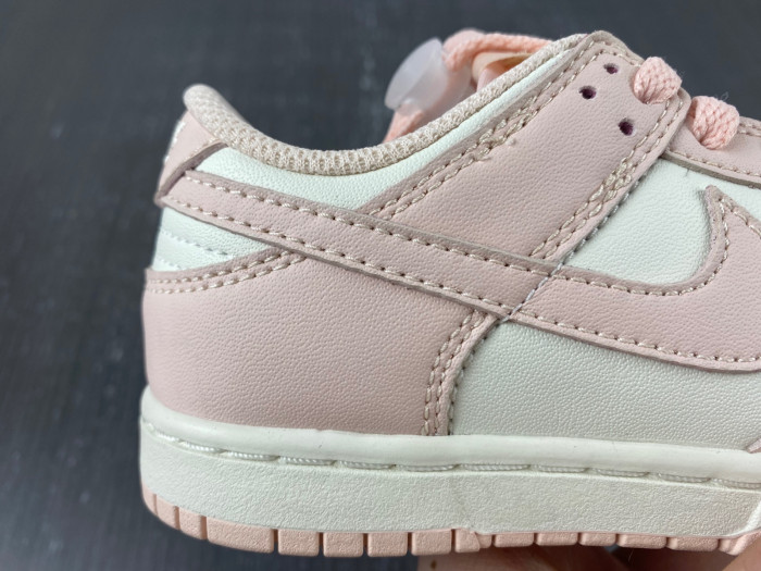 kids nike dunk low sp orange pearl cw1588-101