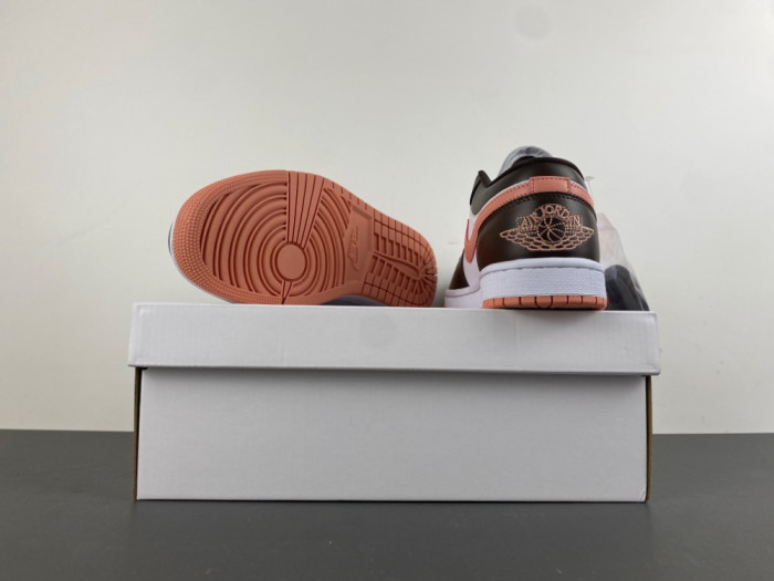 Air Jordan 1 Low 