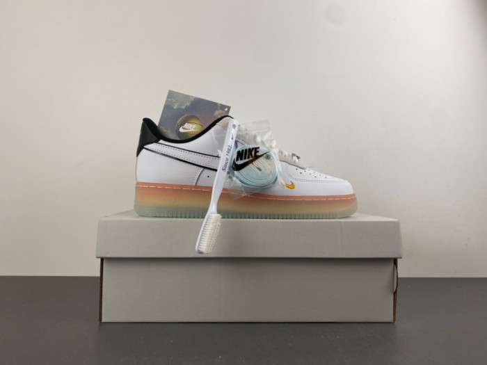 Nike Air Force 1 Low 