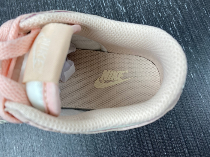 kids nike dunk low sp orange pearl cw1588-101