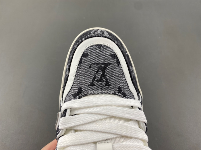 1V TRAINER 1V0425-321