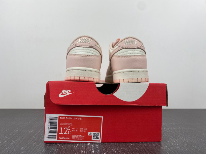 kids nike dunk low sp orange pearl cw1588-101