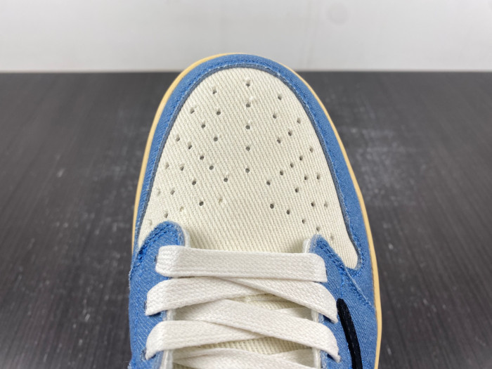 Travis Scott x Air Jordan 1 Low DM7866-902-02