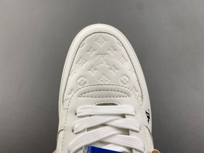 1V SNEAKERS 1V0425-320