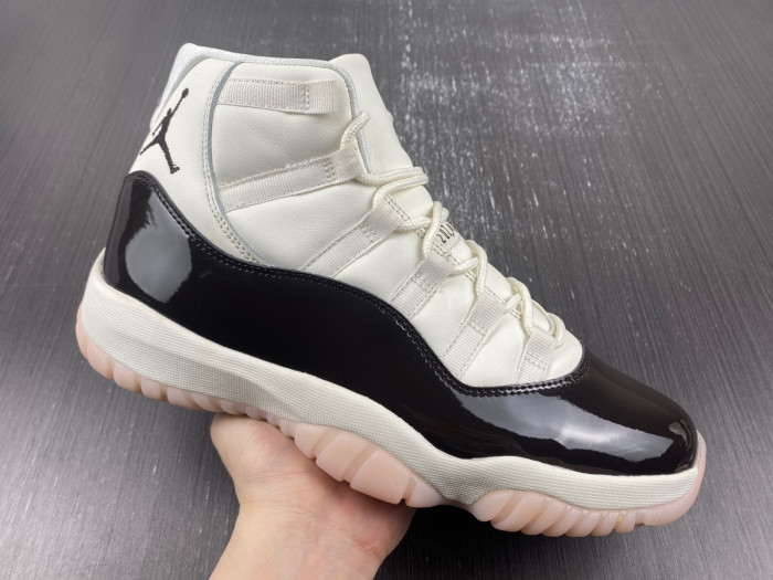 air jordan 11 wmns neapolitan ar0715-101