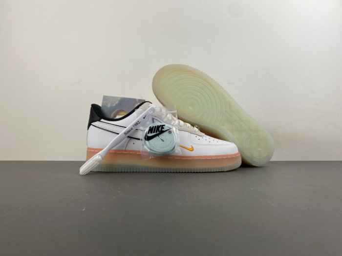 Nike Air Force 1 Low 