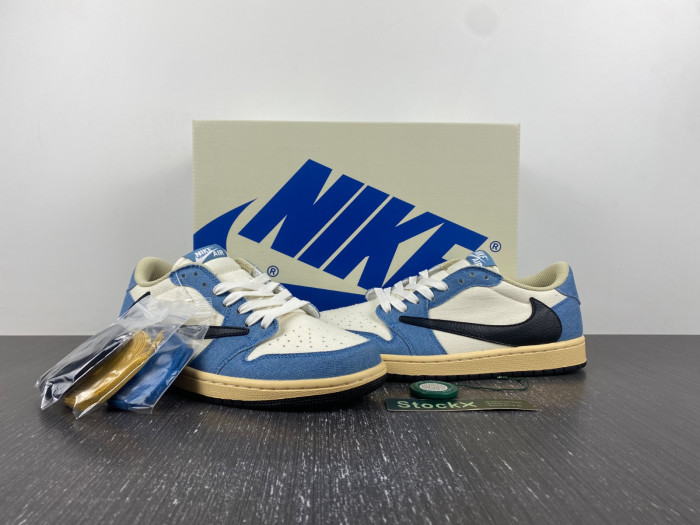Travis Scott x Air Jordan 1 Low DM7866-902-02