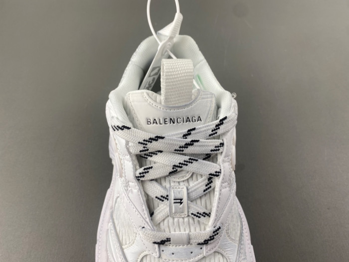 BLCG Sneaker 825418 WDWTS 1979