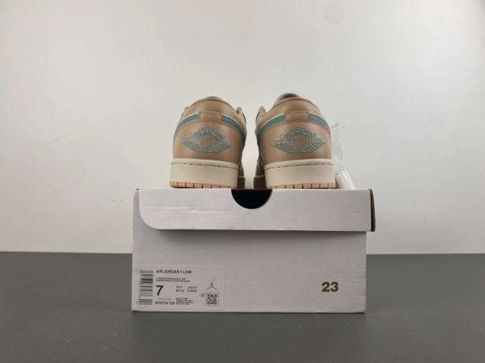 Air Jordan 1 Low Women