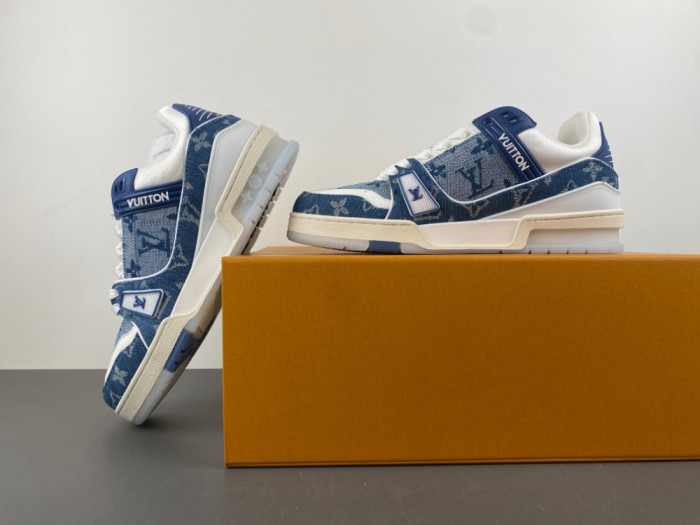 1V TRAINER 1V0425-322