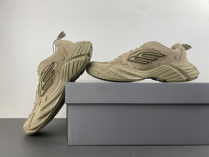 BLCG Sneaker 825418 WDWTS 1978