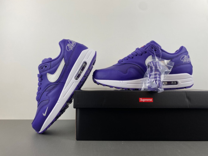 Nike x Supreme Air Max 1 