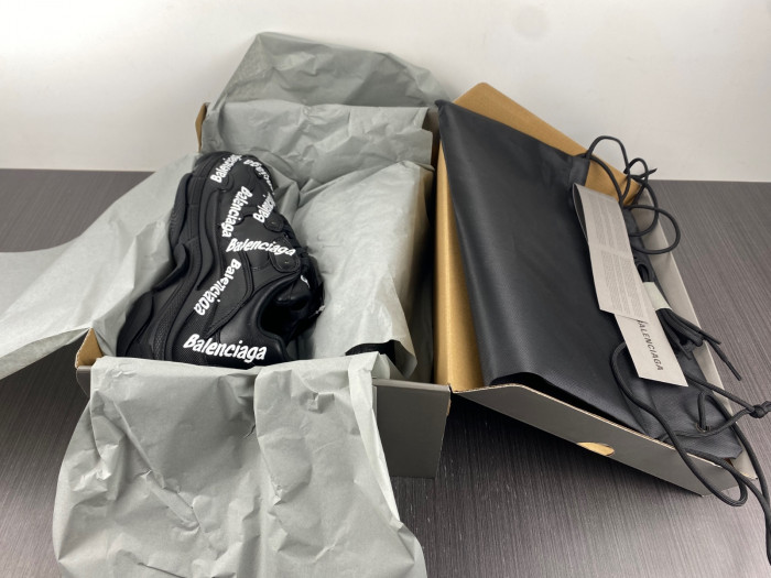 blcg sneaker triple.s sneakers 536737 w2fab1090