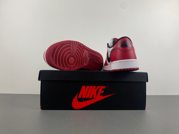 Air Jordan 1 Retro Low OG 