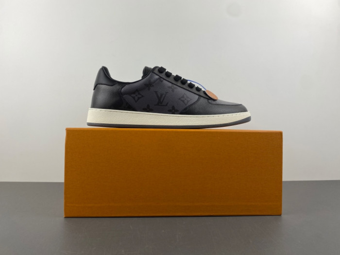 1V SNEAKERS 1V0425-318