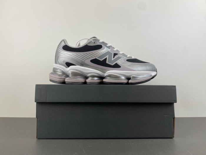 New Ba1an*e Abzorb 2000 Silver Metallic-Faded Black U200030Z