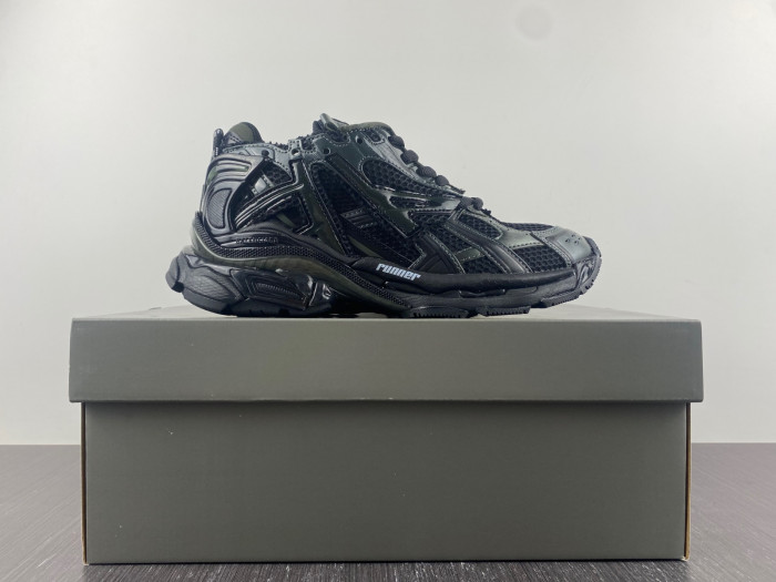 blcg runner sneaker bm5623-015