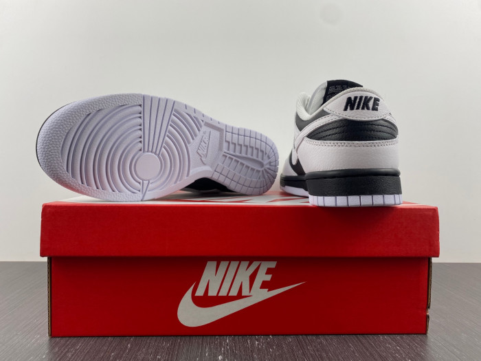 nike dunk low reverse panda fd9064-011