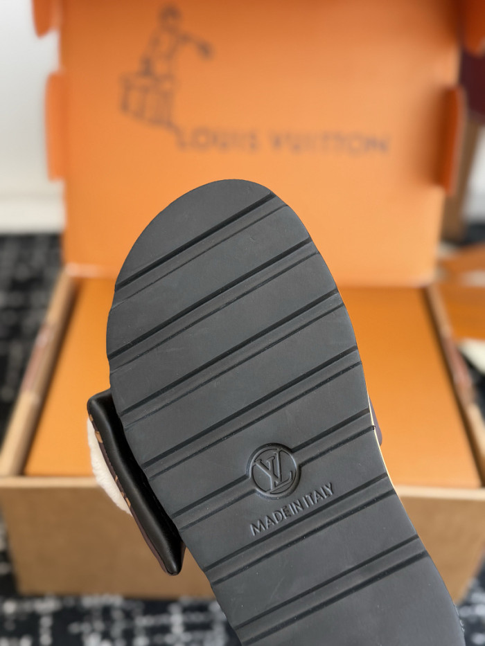 1*V SLIPPERS 11V0107-169