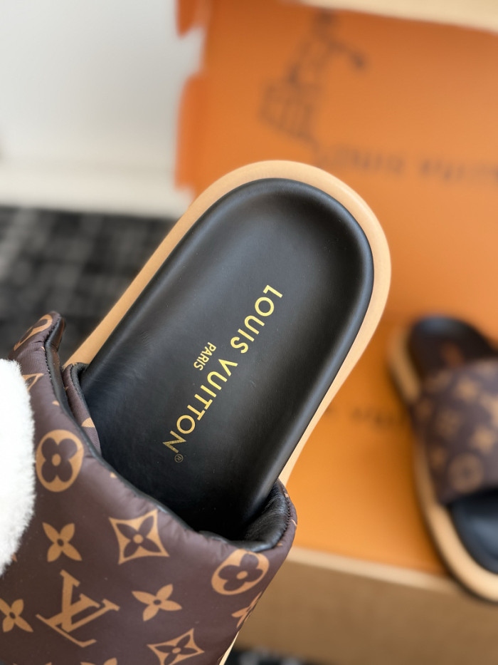1*V SLIPPERS 11V0107-169