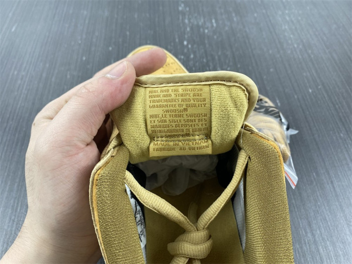 nike sb dunk low wheat (2017) - 883232-700