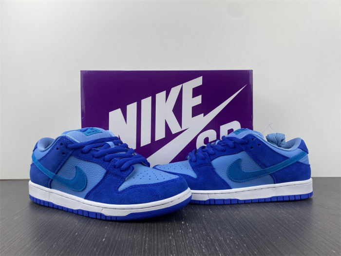 nike sb dunk low blue raspberry - dm0807-400