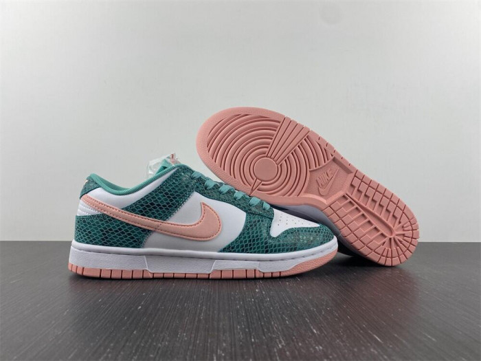 nike dunk low snakeskin dr8577-300