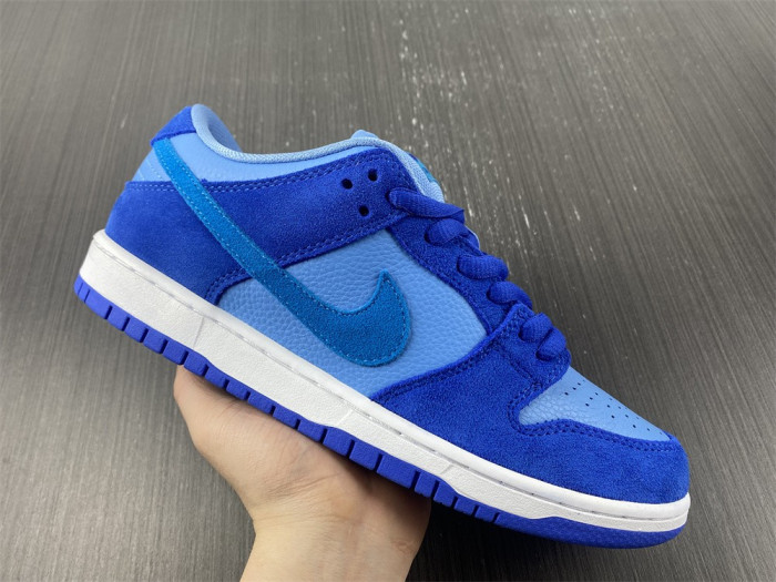 nike sb dunk low blue raspberry - dm0807-400