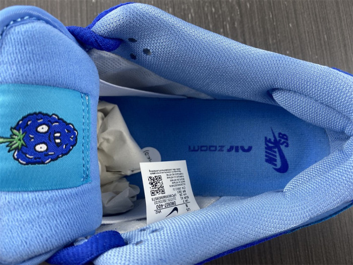 nike sb dunk low blue raspberry - dm0807-400