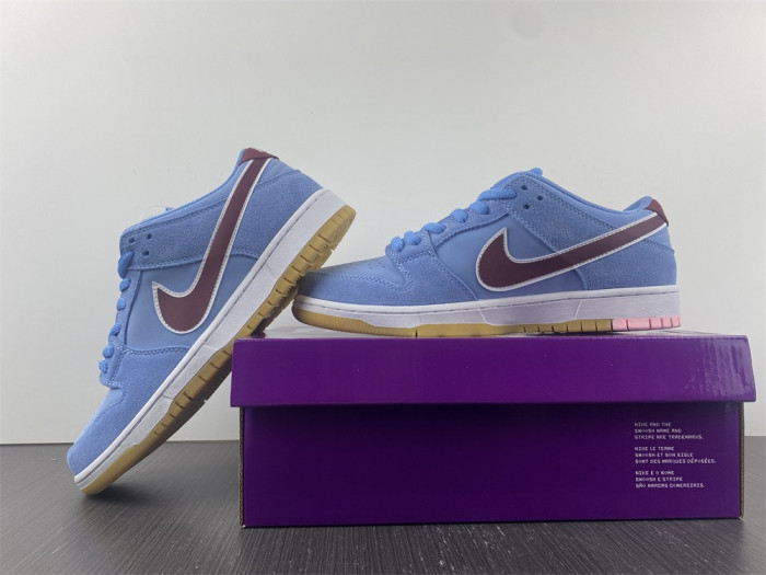 nike sb dunk low valour blue team maroon dq4040-400
