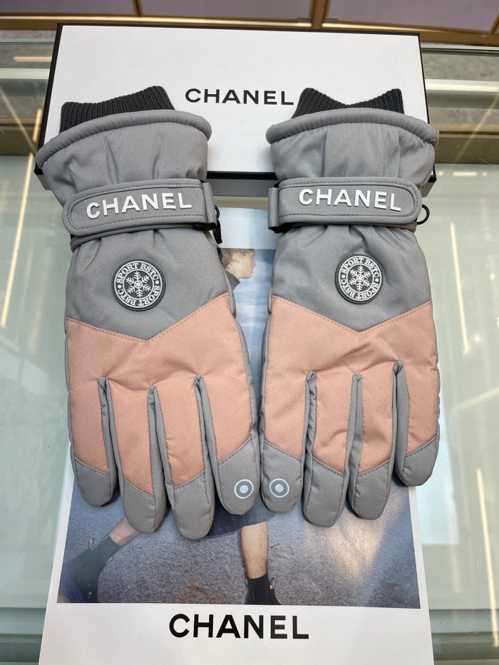 CHANNEL GLOVES CG003