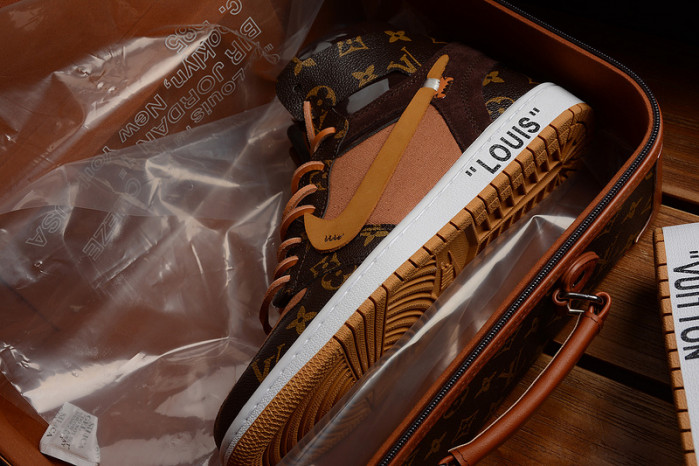 AIR JORDAN 1 OFW-LV AQ0818-158 (WITH CASE)