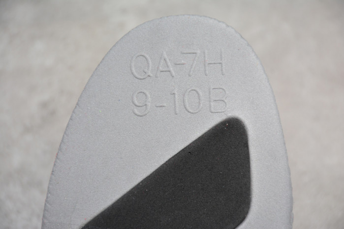 NIKE SUPREME AIR FORCE 1 ONE HIGH HI WHITE WORLD FAMOUS 698696-100