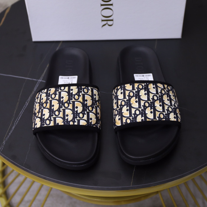 DIOR SLIPPERS