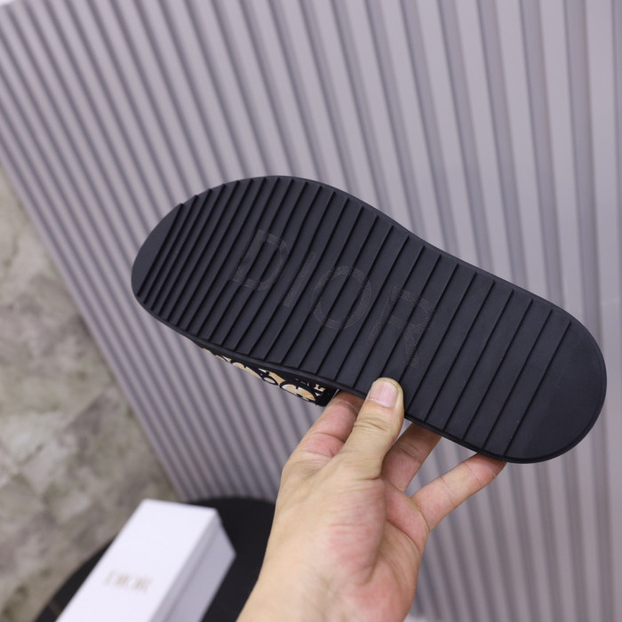 DIOR SLIPPERS