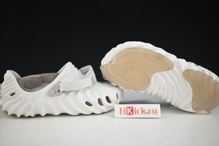 Salehe Bembury x Cr0c5 Polle x Clog A5896-0036