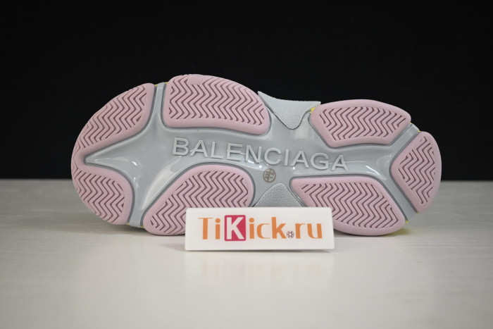 blcg sneaker triple.s sneakers 524039 w2fw4 7541