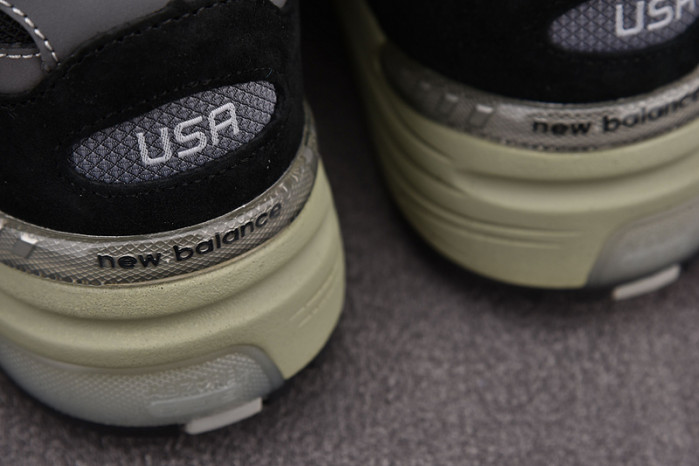 new balance sneaker m992bk