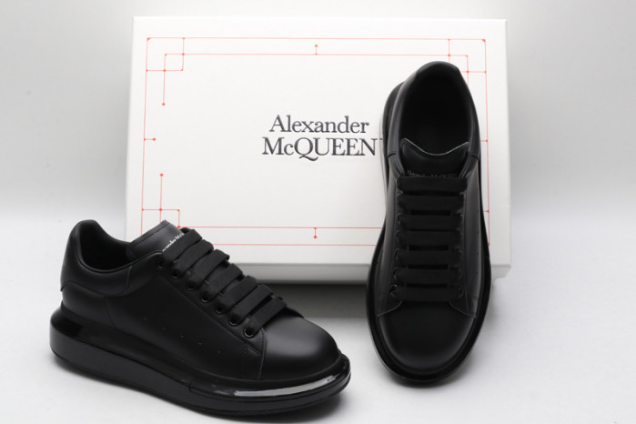A1exa*der Mcqv*en SNEAKERS
