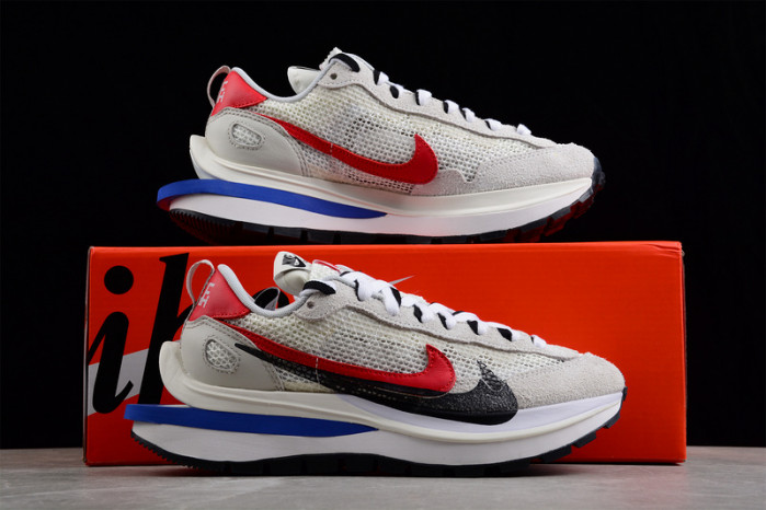 nike vaporwaffle sacai sport fuchsia game royal cv1363-100