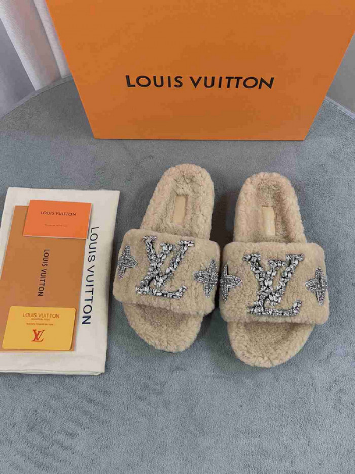 1*V SLIPPERS 11V0107-010
