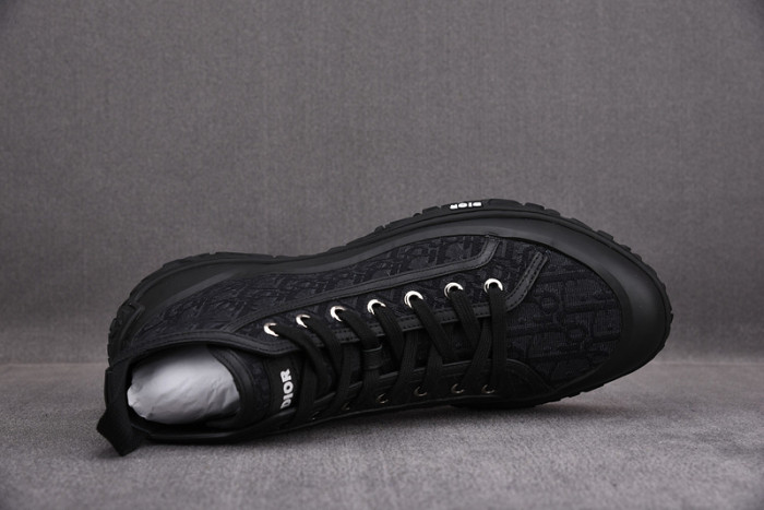 d10r b28 sneakers high top