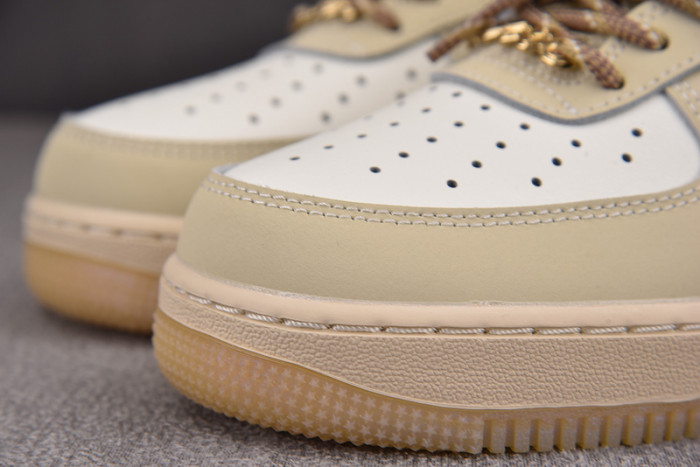 Nike Air Force 1 ’07 LX 